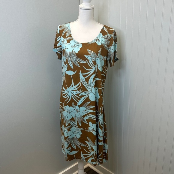 Hibiscus Collections Hawaii Brown with Blue Hawaiian Flowers Dress size Med LUAU - Picture 1 of 9